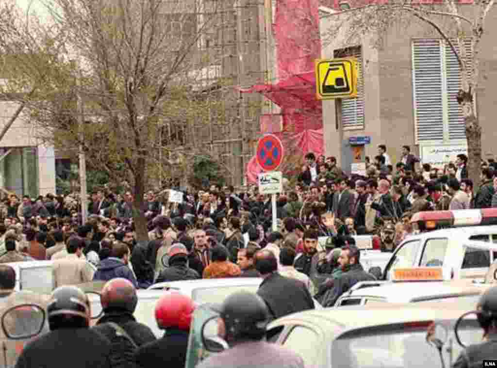 Iran, Teachers are protesting in front of palriments, 03/06/2007