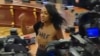 Помста Лукашэнку: Femen пацьвердзіла датычнасьць да акцыі з голымі грудзямі