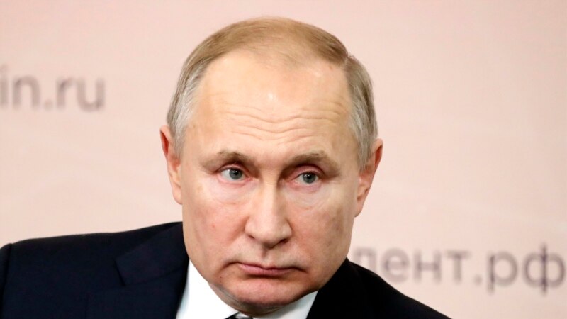 Путин – о парламентской форме правления: России нужна крепкая президентская власть