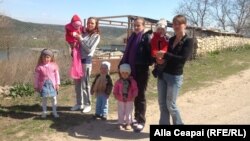 Mame cu copii, la Tarasova