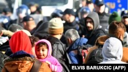 Izbjeglice u toku prosvjeda na graničnom prelazu Maljevac između BiH i Hrvatske