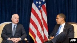 Senator John McCain və keçmiş prezident Barack Obama (2008)