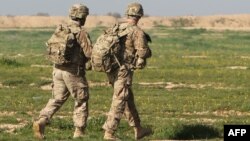 Du ushtarë amerikanë në Irak