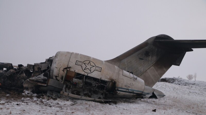 نیروهای امریکایی و ناتو: یک طیارۀ نوع 'E-11A' امریکا در غزنی سقوط کرده‌است