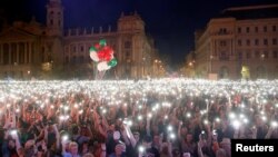 Папярэдні пратэст вугорцаў супраць прэм'ер-міністра Віктара Орбана. Будапэшт, 14 красавіка 2018 году