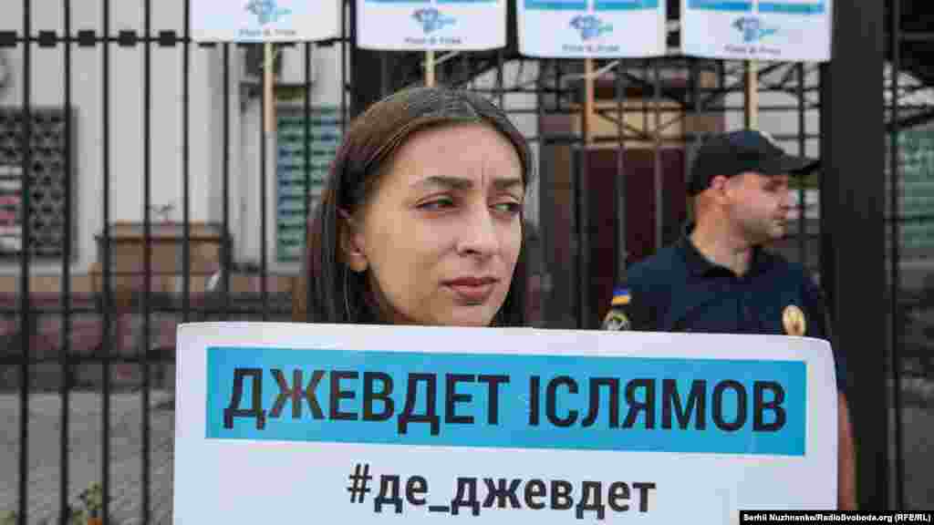 Джевдет Ислямов был похищен в&nbsp;сентябре 2014 года в Белогорске вместе с сыном&nbsp;крымскотатарского активиста Абдурешита Джеппарова Ислямом. На момент исчезновения ему было 22 года