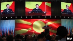 Лидерот на ВМРО-ДПМНЕ Никола Груевски на партиски собир во Скопје.