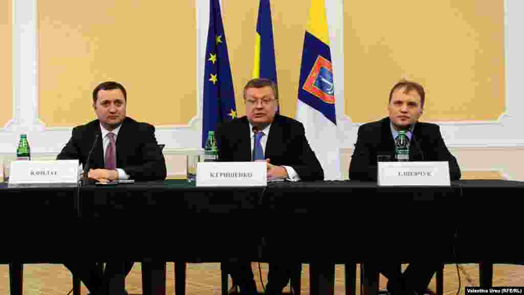 Moldova, Ukraine, Transdniestr, talks between Moldovan Prime Minister Vlad Filat & Transdinester separatist leader Evgeny Shevchuk, jan 26, 2012