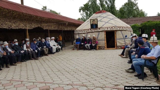 Болот Шердин тажиясы. Чоң-Капка айылы, Талас, Кыргызстан.