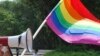 «Уборкой и ремонтом им некогда заняться, а предотвращать гей-парады они в состоянии» – из крымских сетей