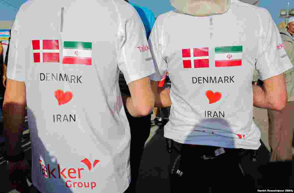 دونده‌هایی با پرچم دانمارک و ایران