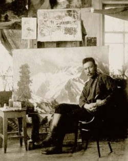 Григорий Гуркин в своей мастерской. 1900-е годы