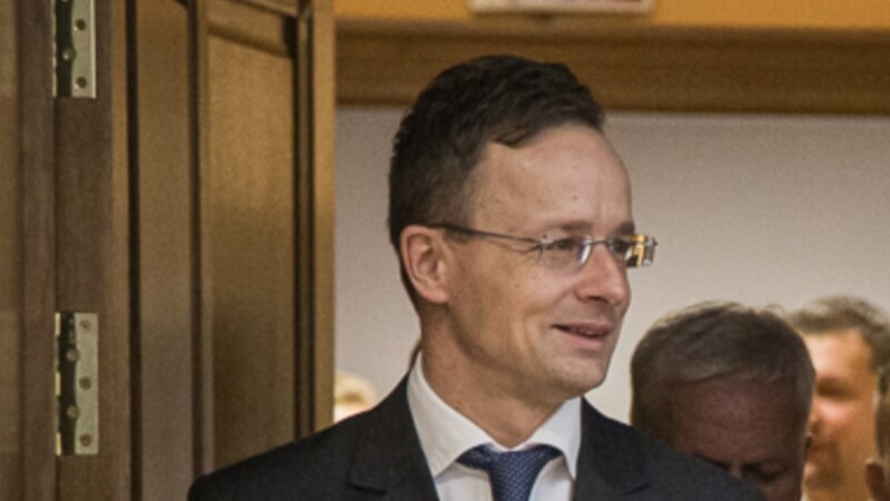 Шефот на унгарската дипломатија Сијарто во Македонија 