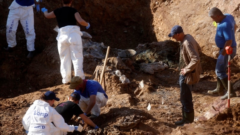 Počela ekshumacija i traženje nestalih u Tomašici kod Prijedora
