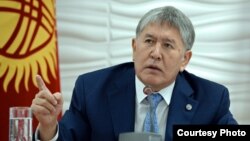 Алмазбек Атамбаев, Қырғызстан президенті.