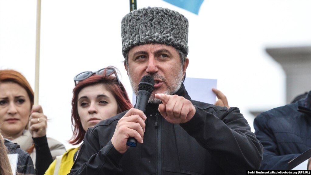 Лидер акции «Гражданская блокада Крыма» Ленур Ислямов. Киев, 29 сентября 2016 года