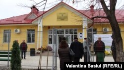 Centrul medicilor de familie de la Varniţa, reconstruit şi dotat cu bani europeni, oferă servicii atât localnicilor, cât şi cetăţenilor din Bender sau din stânga Nistrului