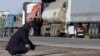 Туркмено-иранскую границу не могут пересечь 76 кыргызстанцев – водителей большегрузных авто