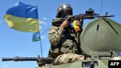 Военнослужащий правительственных сил Украины
