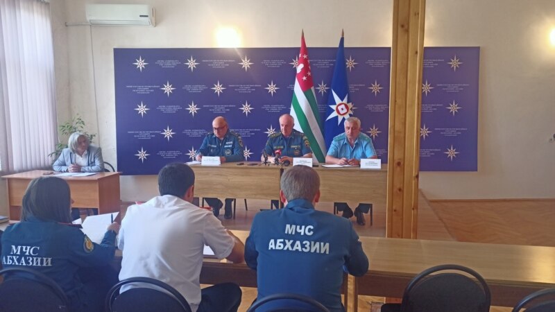 Волонтеры создают дополнительные сложности абхазским спасателям