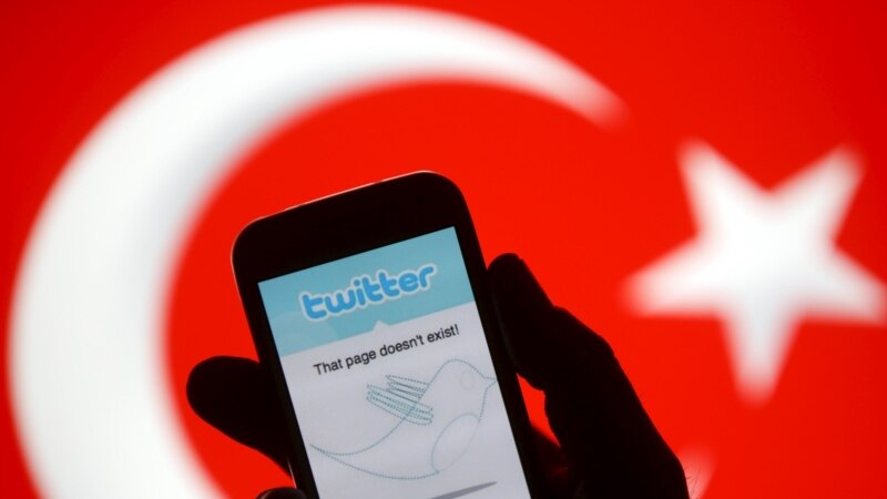 Соцсети в Турции получили миллионные штрафы
