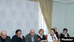 «Ժողովրդական հեռուստատեսության» հոգաբարձուների խորհրդի անդմաների մամուլի ասուլիսը: 14-ը մարտի, 2011թ.