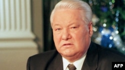 Russian President Boris Yeltsin announces his resignation on December 31, 1999.