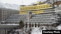 Санаторий Ходжа Оби Гарм построен в советские годы 
