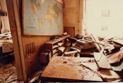 У будівлі офісу Радіо Свобода в Мюнхені після теракту. 1981 рік
