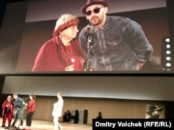 Аньес Варда и художник JR представляют свой фильм "Деревни, лица"