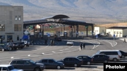 Armenai The main Armenian-Georgian border crossing at Bagratashen, 4Nov2016.