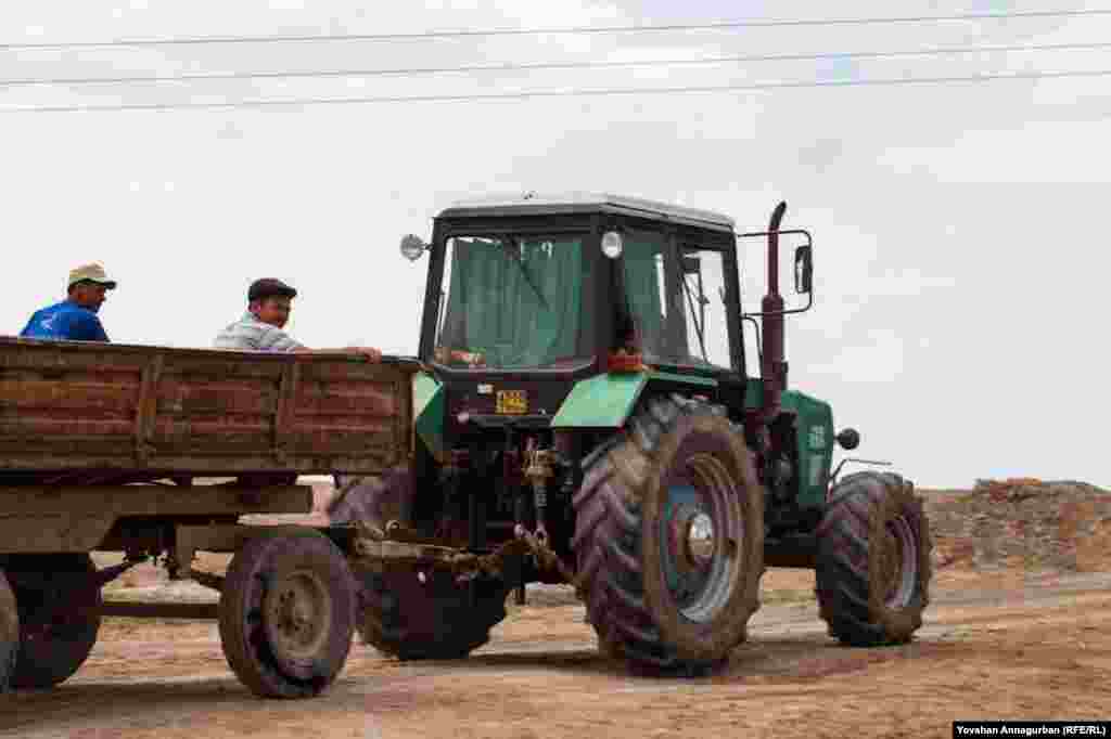 Some 40 years ago, Annagurban used to go to work like these people -- on a tractor.