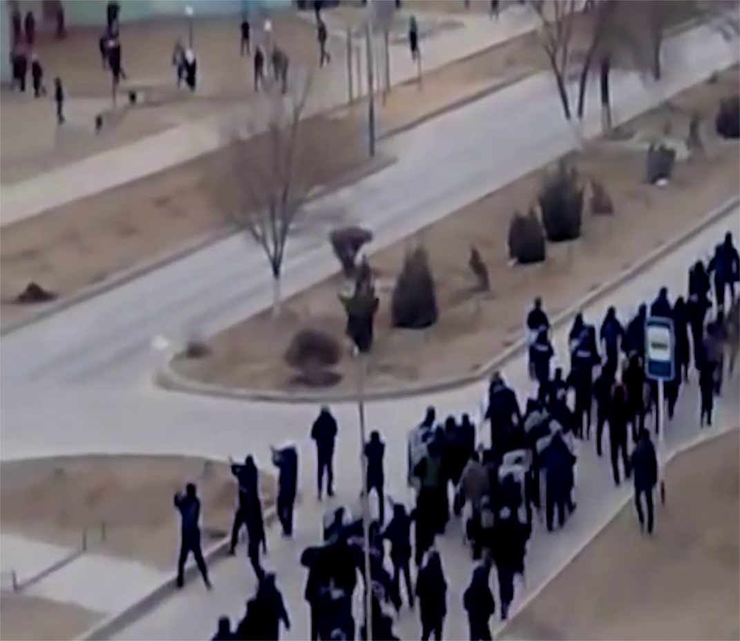 Екі орыс қызбен анальный секс