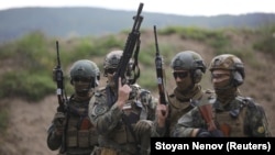 Bulgarian Army special forces soldiers at a military training site. (file photo)