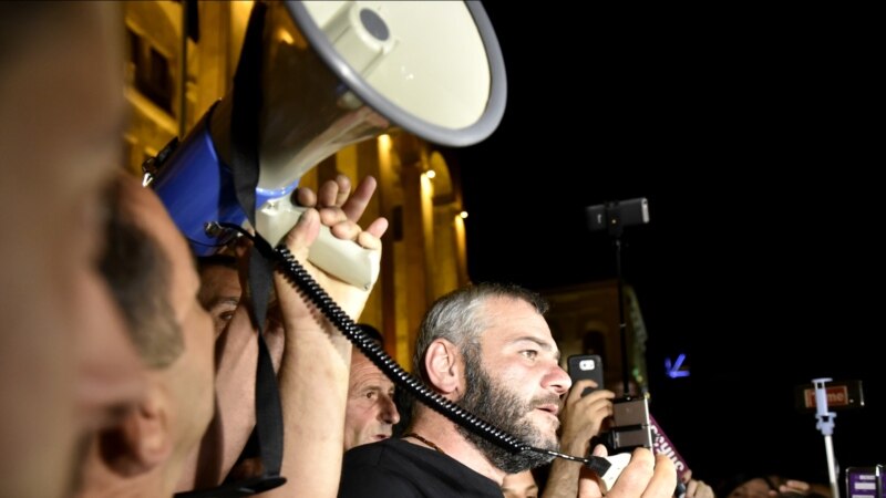Отец убитого в центре Тбилиси подростка намерен возобновить акции протеста