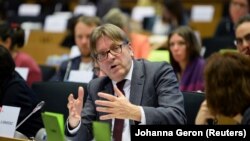 Главният представител на Европарламента в преговорите Ги Верхофстад определи вота не като "сбогом", а "само довиждане"
