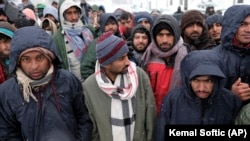Migranti u kampu Lipa kod Bihaća, januar 2021. 