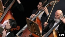 یکی از اجراهای ارکستر ملی ایران به رهبری فرهاد فخر الدینی