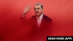 претседателот на Турција Реџеп Таип Ердоган на собир по повод годишнината од неуспешниот пуч, Истанбул, 15.07.2017. 