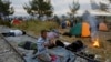 На границе Греции и Македонии находятся тысячи мигрантов