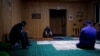 Молитва в мечети в Панкисском ущелье, архивное фото