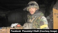 Віталій Пясецький, боєць 80-ї ОДШБр у ДАПі. Січень 2015 року
