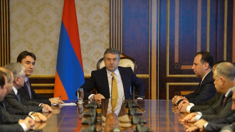 Армения премьерінің өкілеті уақытша Карапетянға өтті