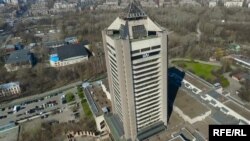 Будівля Національної суспільної телерадіокомпанії, відома також як «Олівець», Київ