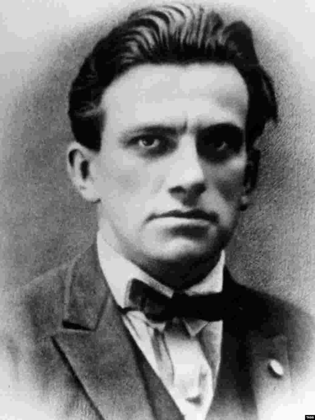 Poet Vladimir Mayakovsky, 1925 - Vladimir Mayakovsky was one of the great formulators and influences of the Soviet revolutionary aesthetic. In addition to poetry and plays, he created posters, advertising jingles, and instructional booklets. In his later years, he devoted himself increasingly to political work. He committed suicide in 1930.