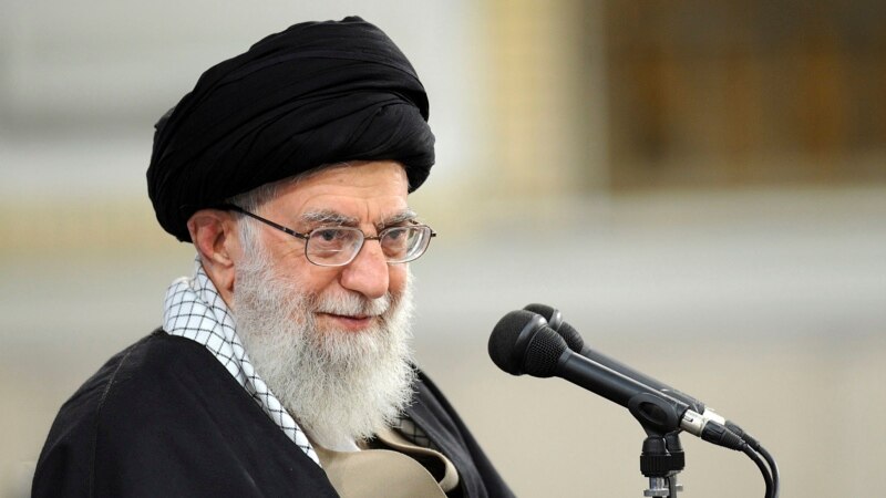 Khamenei i quan zyrtarët amerikanë 
