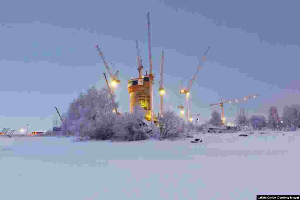 «Газпром» отказался раскрыть общую стоимость проекта. По оценкам, она может составлять от 1,2 миллиарда до трех миллиардов долларов.