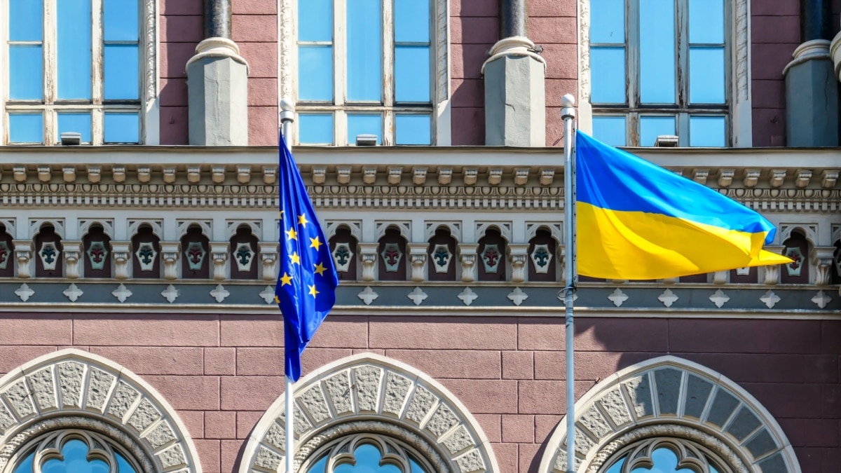 v-es-nazvali-trevoghnym-signalom-zayavlenie-smoliya-ob-otstavke В ЕС назвали «тревожным сигналом» заявление Смолия об отставке