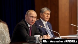Президент Алмазбек Атамбаев Орусия президенти Владимир Путин. Бишкек, 28-февраль.