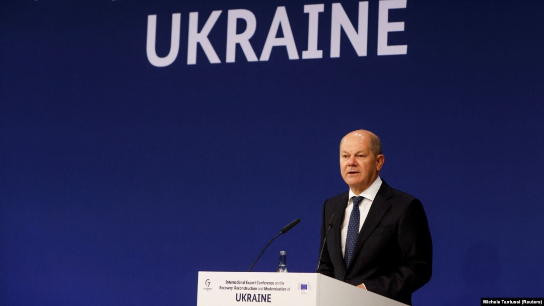 Njemačka : Kancelar Olaf Šolc obraća se forumu tokom Međunarodne ekspertske konferencije o oporavku, rekonstrukciji i modernizaciji Ukrajine u Berlinu 25. oktobra 2022.
